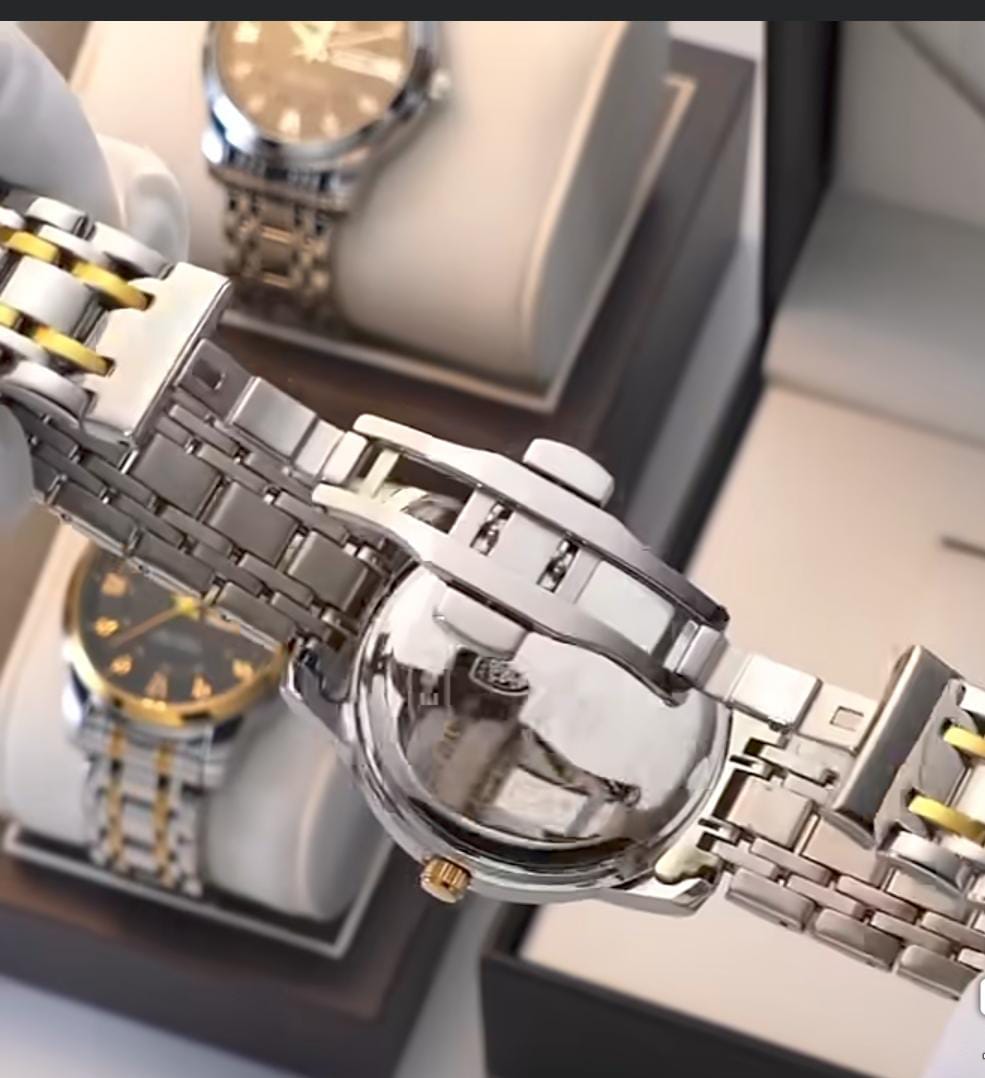 Classic Luxury Watch for Men / Boys - Stylish Stainless Steel....